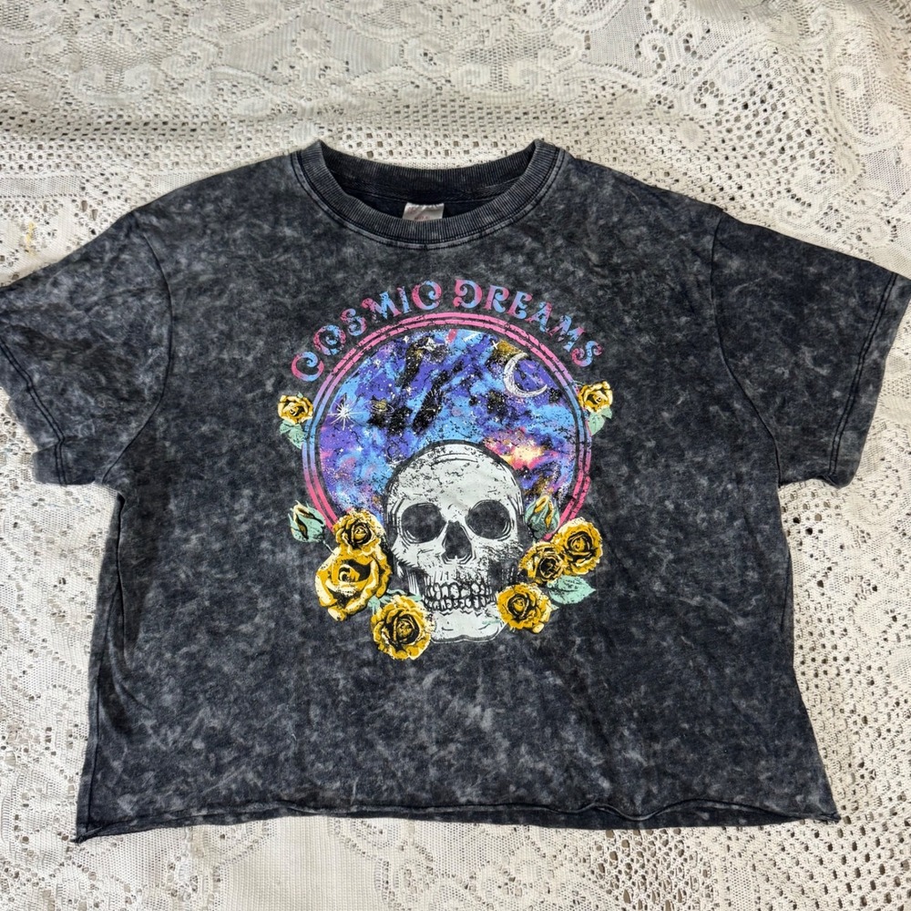 No Boundaries Gray Mineral Wash Skull Cosmic Dreams Graphic T-Shirt